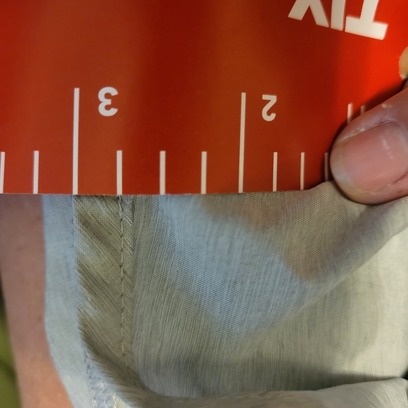 Womens Under Armour Light Gray Performance Shorts. Loose Fit. Size Large - Picture 7 of 7